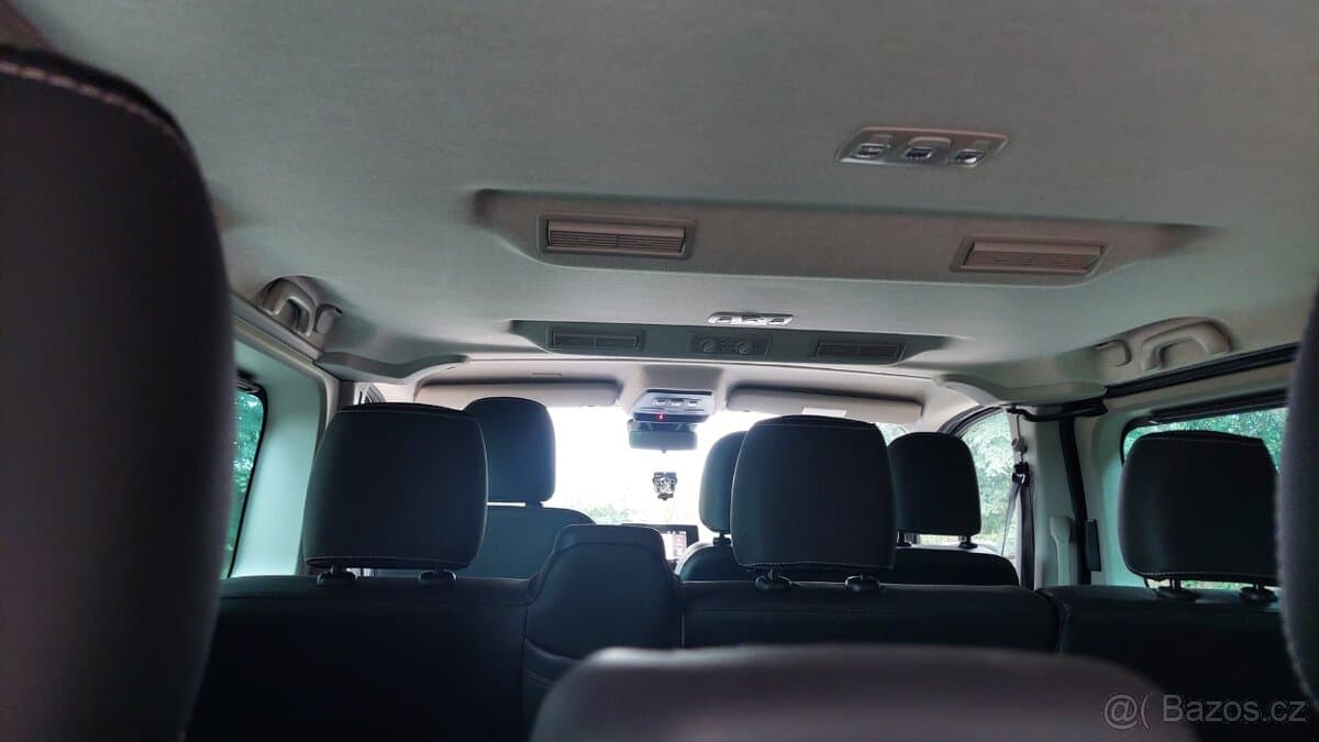 2023 Renault TRAFIC - 12