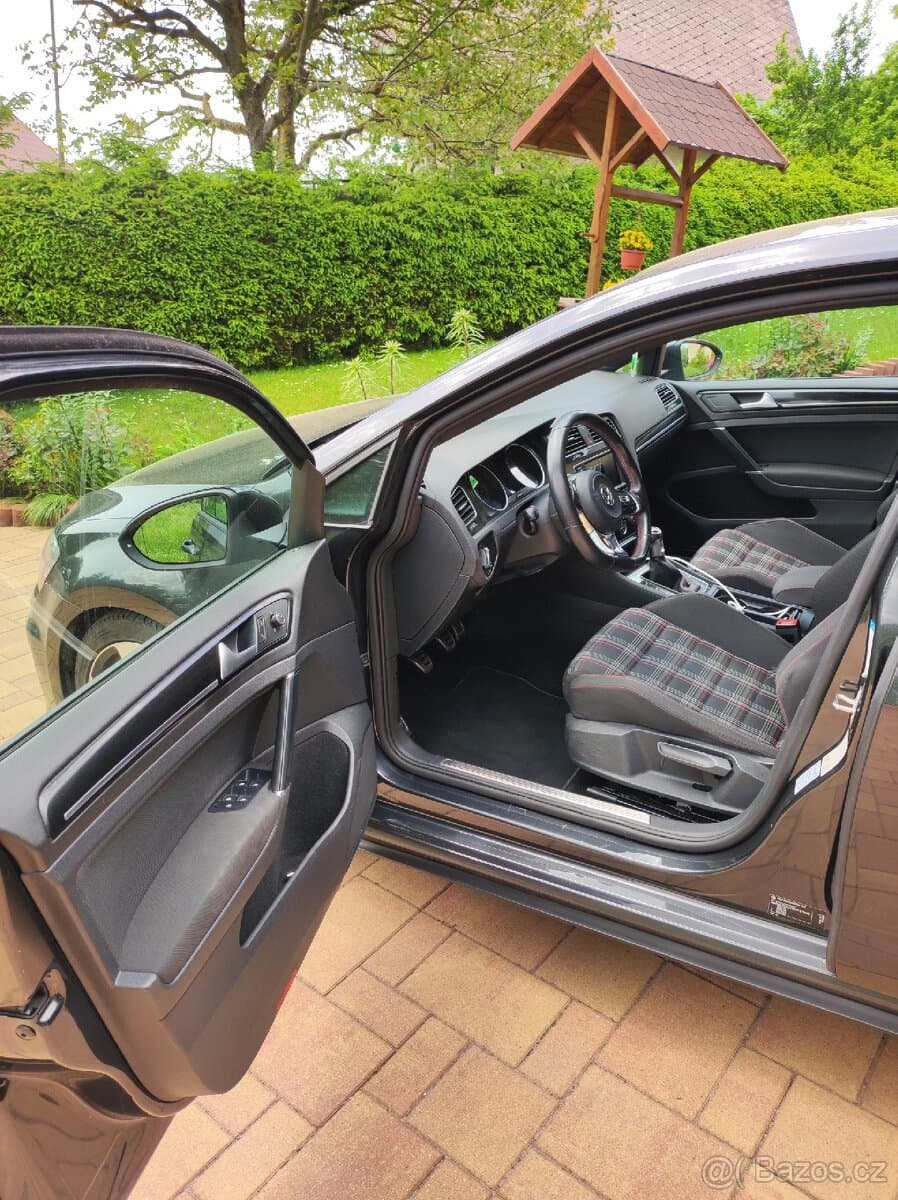 2016 Volkswagen GOLF - 12
