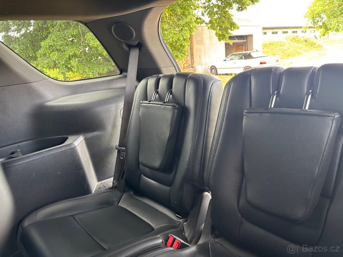 Ford EXPLORER - 12