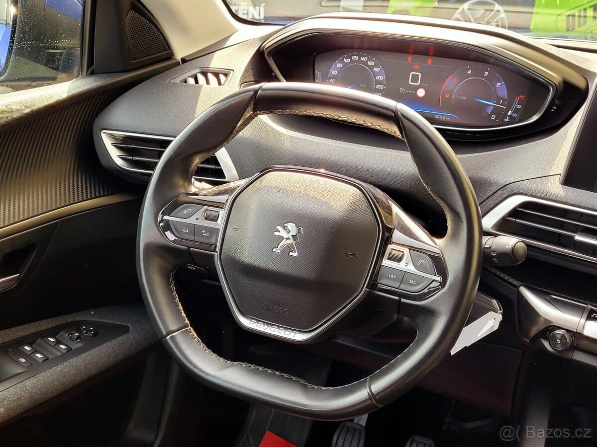 2019 Peugeot 3008 - 12
