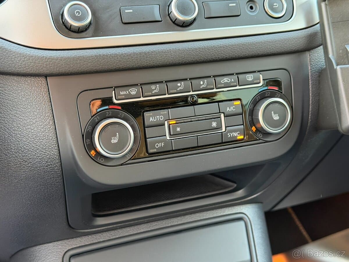 2014 Volkswagen TIGUAN - 12