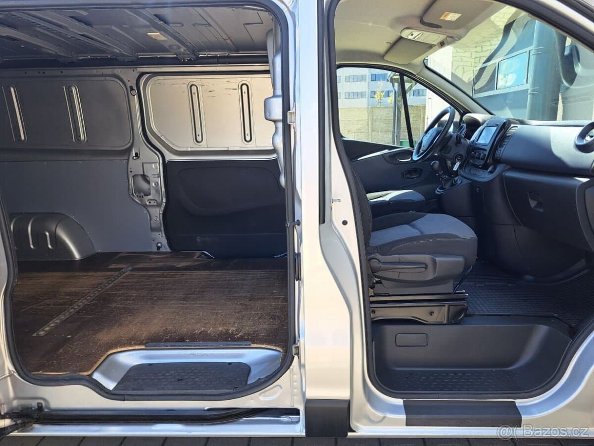 2015 Opel VIVARO - 12