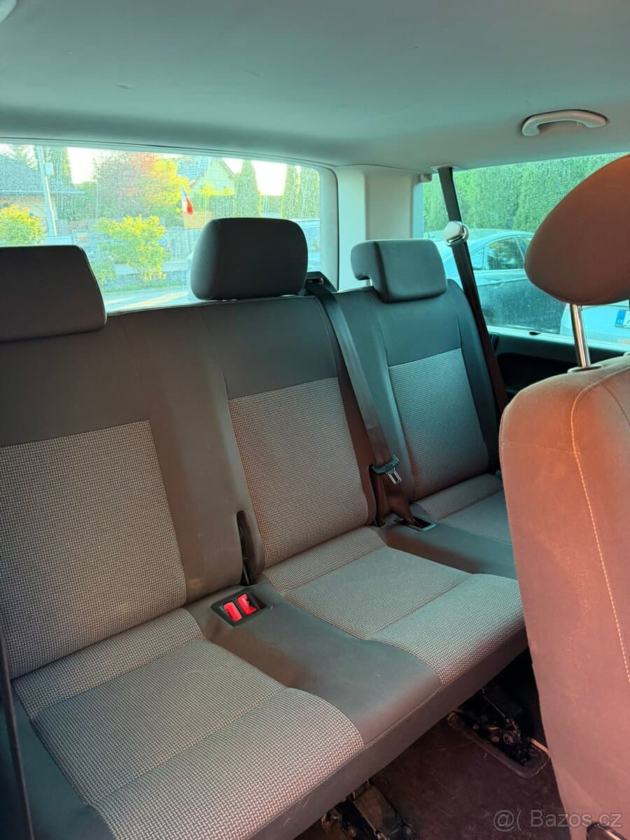 2013 Volkswagen CARAVELLE - 12