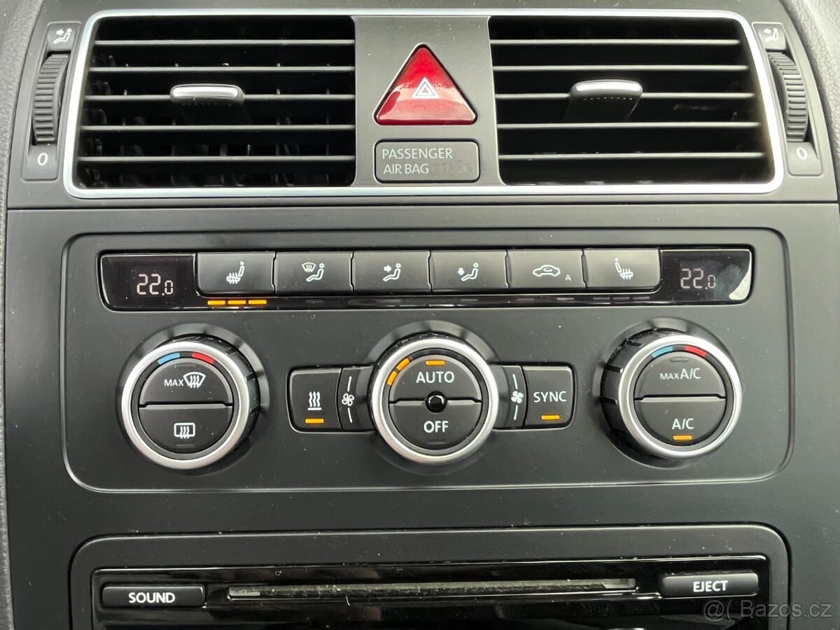 2012 Volkswagen TOURAN - 12