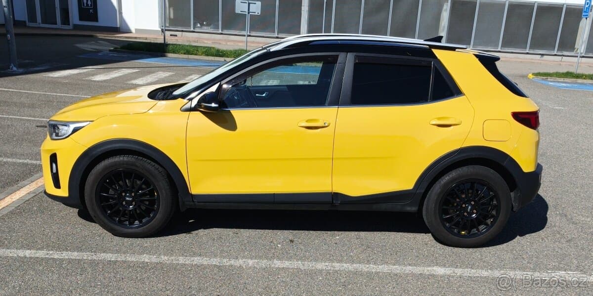 Kia STONIC - 12