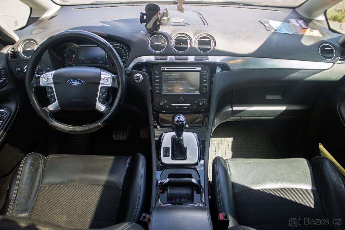 2013 Ford S-MAX - 12