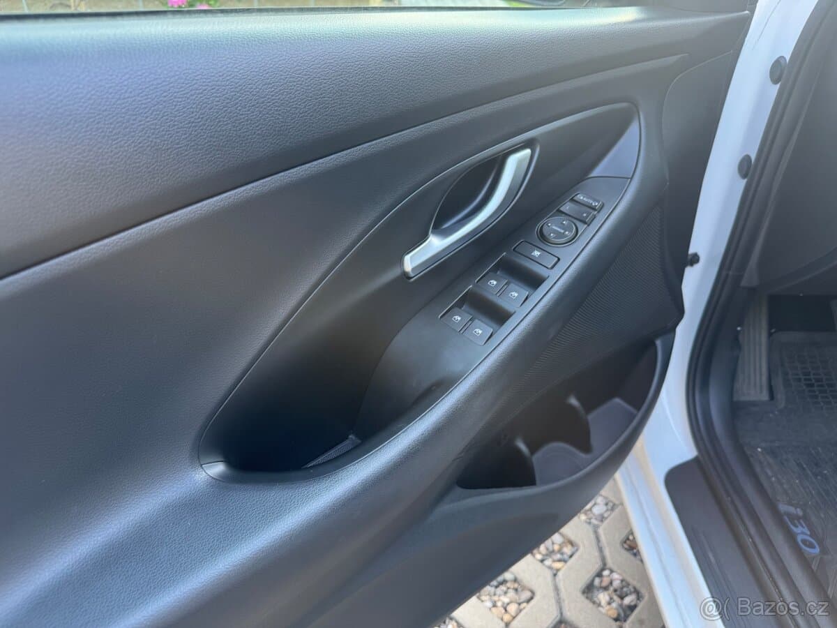 2020 Hyundai i30 - 12