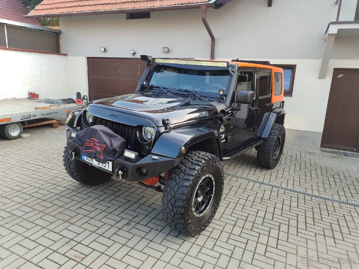 2009 Jeep WRANGLER - 12
