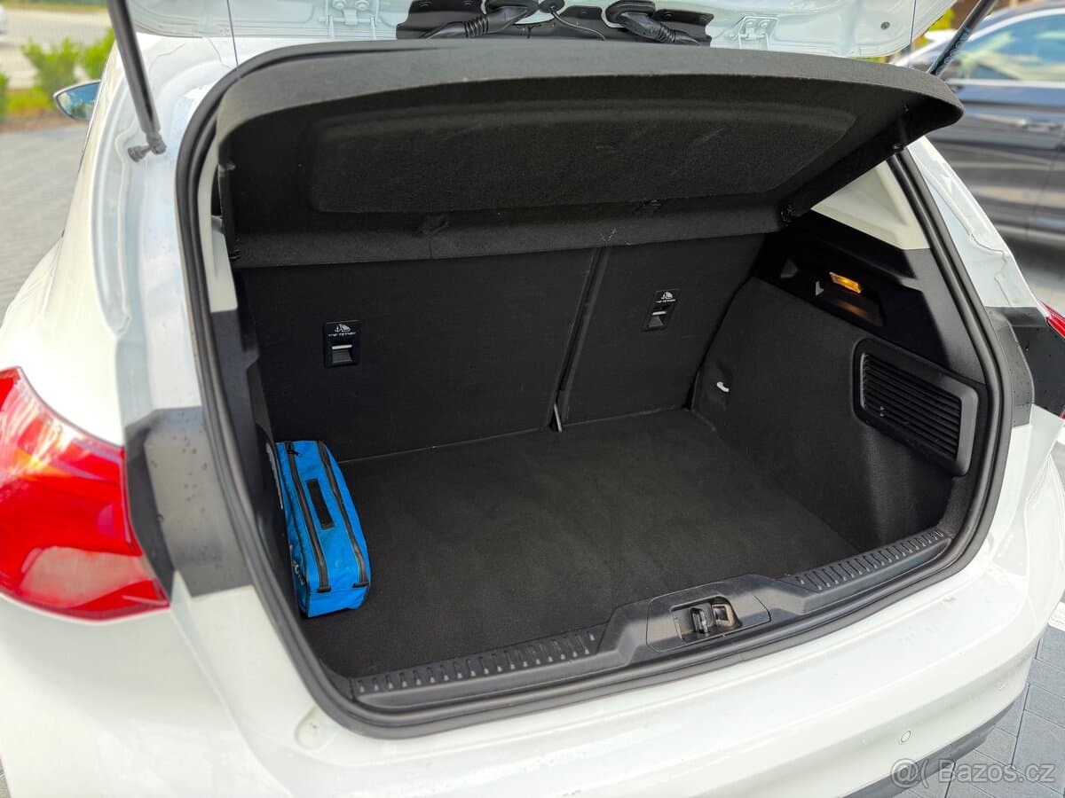 2019 Ford FOCUS - 12