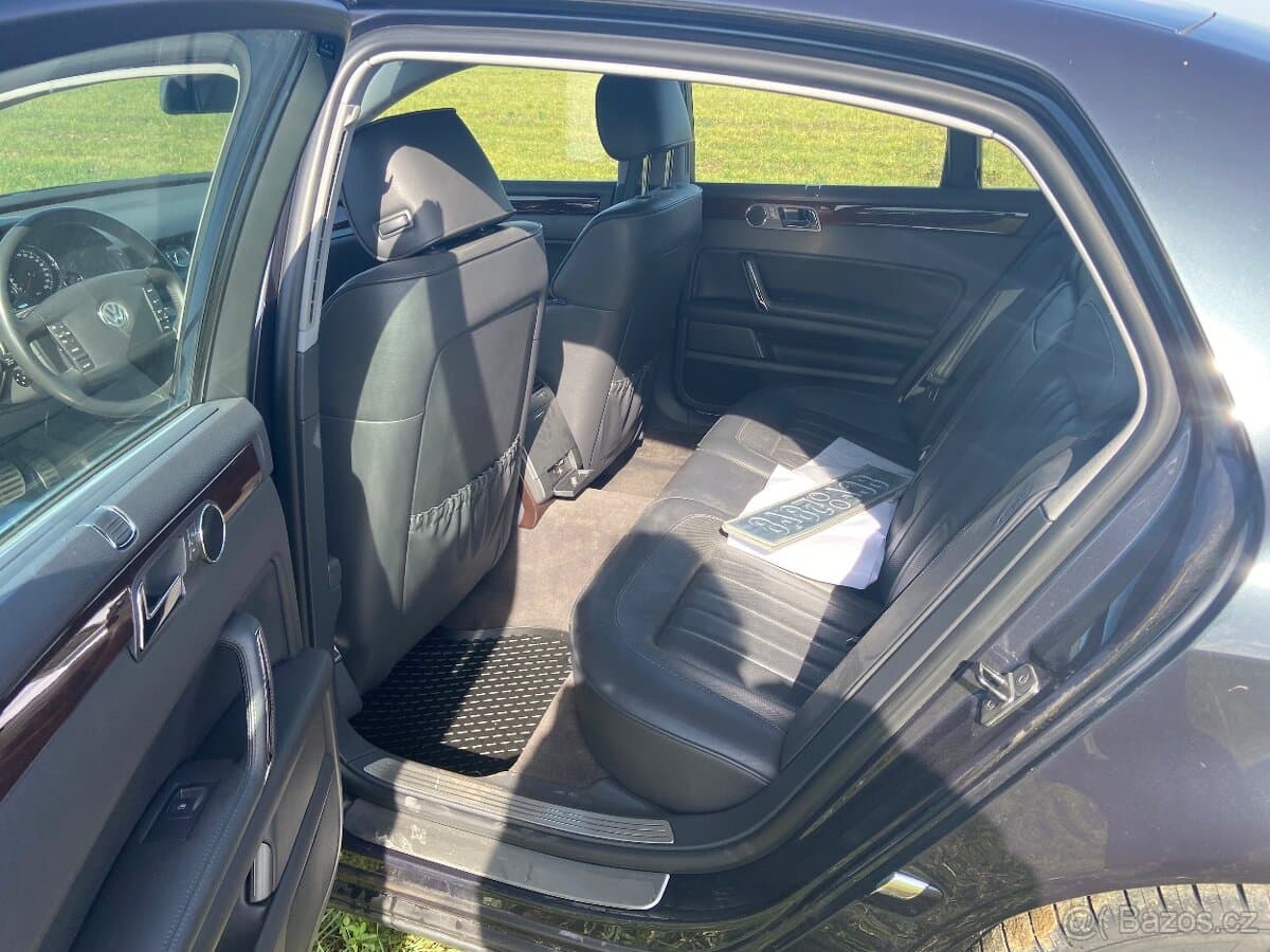 2008 Volkswagen PHAETON - 12