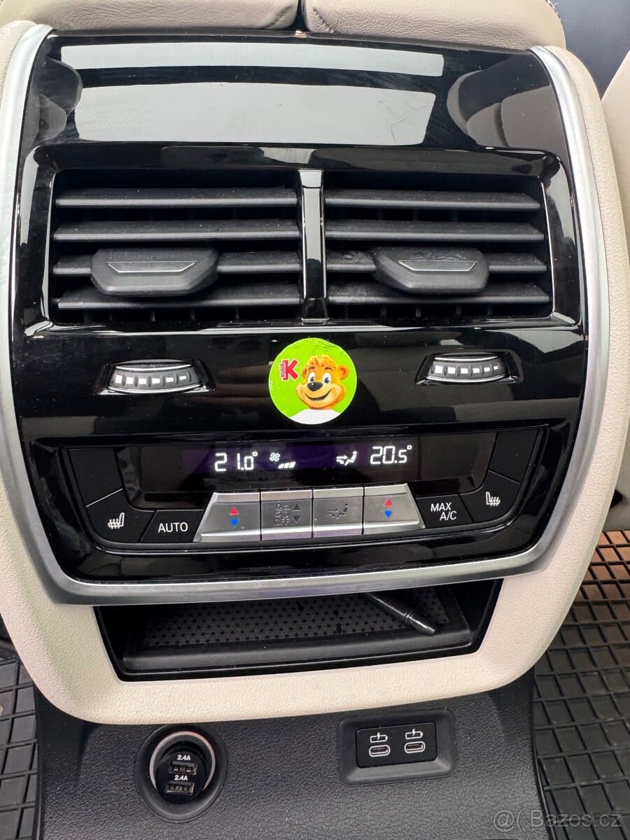 2019 BMW X7 - 12
