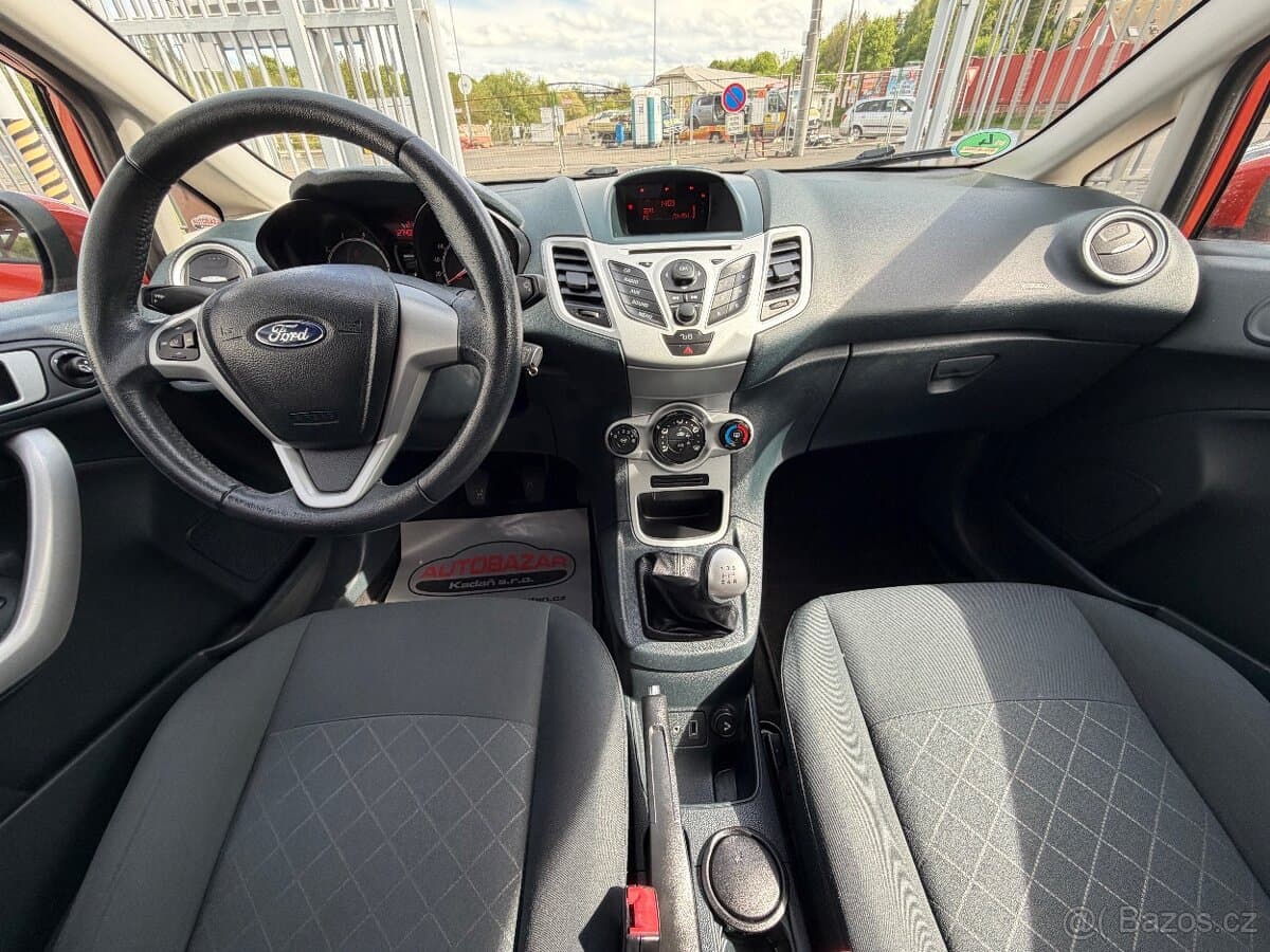 Ford FIESTA - 12