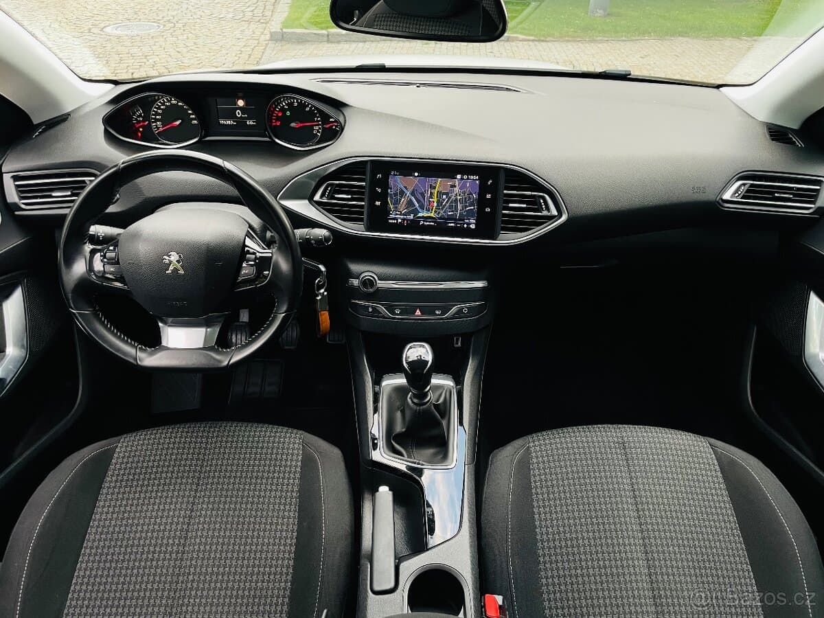 2020 Peugeot 308 - 12
