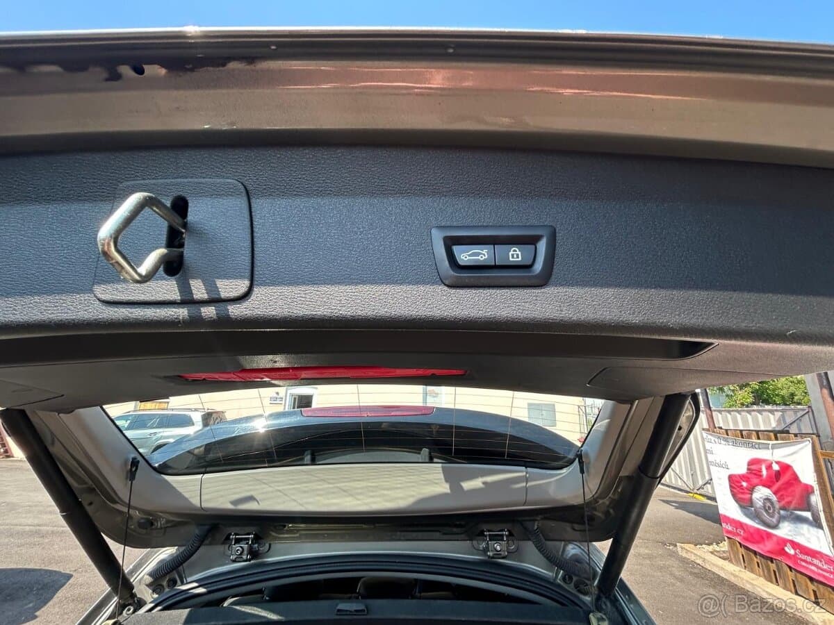 2018 BMW X1 - 12