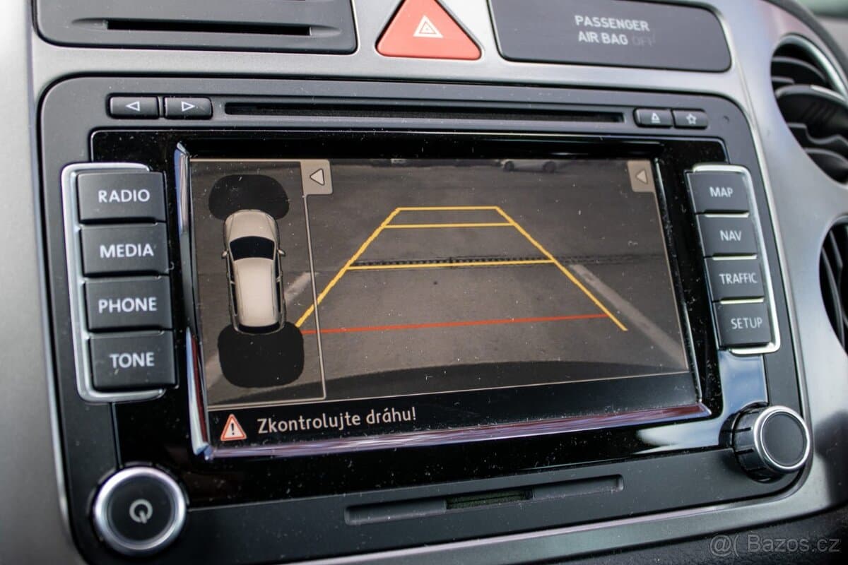 2011 Volkswagen TIGUAN - 12