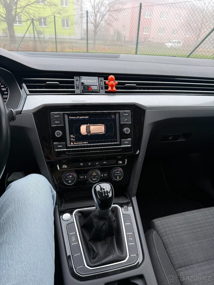 2020 Volkswagen PASSAT - 12