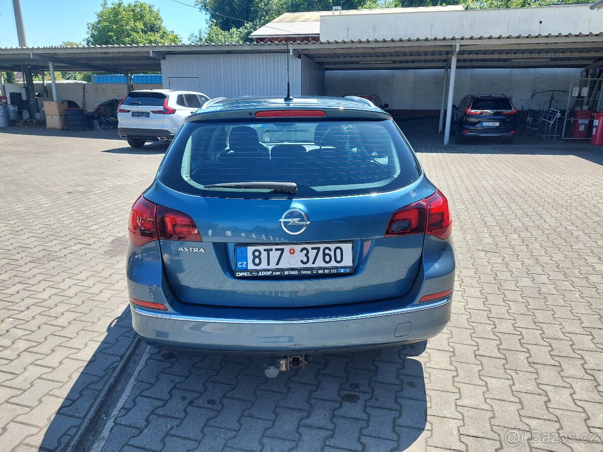 2013 Opel ASTRA - 12