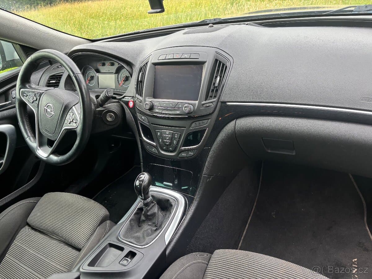 2016 Opel INSIGNIA - 12