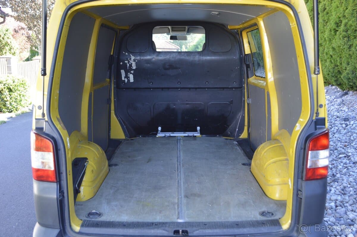 2011 Volkswagen TRANSPORTER - 12