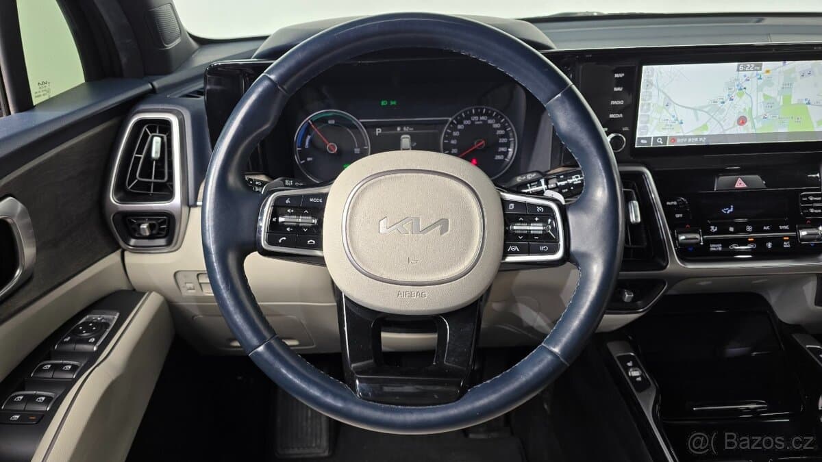 2022 Kia SORENTO - 12