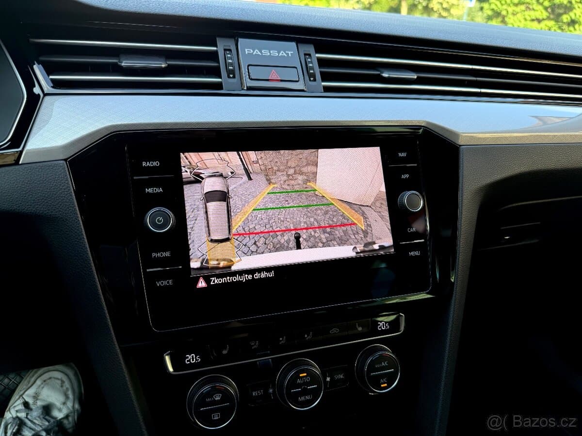 2020 Volkswagen PASSAT - 12