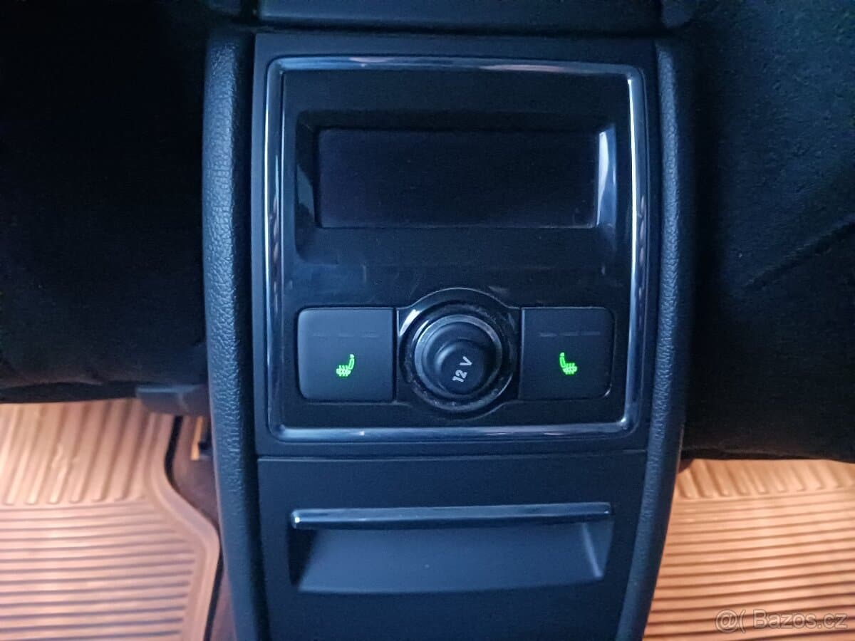 2009 Škoda SUPERB - 12