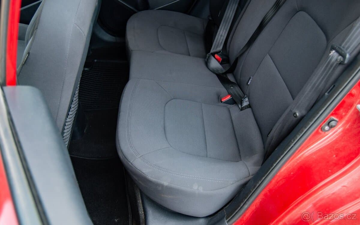 2014 Kia RIO - 12