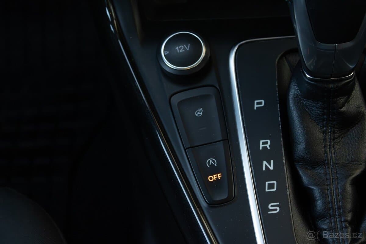 2015 Ford FOCUS - 12