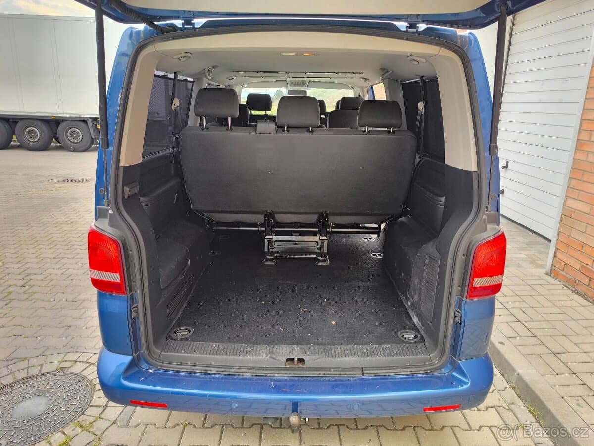 2011 Volkswagen CARAVELLE - 12