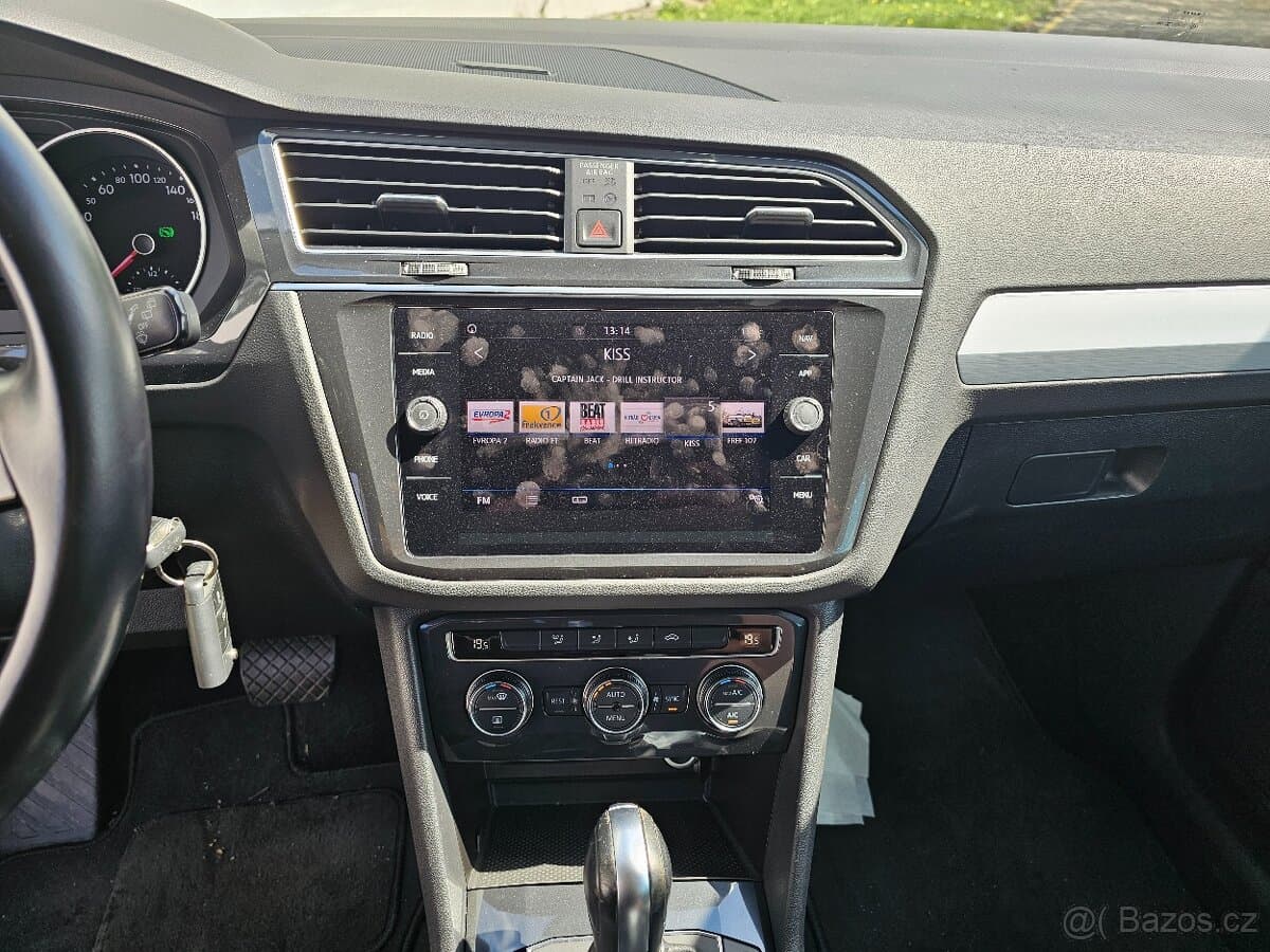 2020 Volkswagen TIGUAN - 12