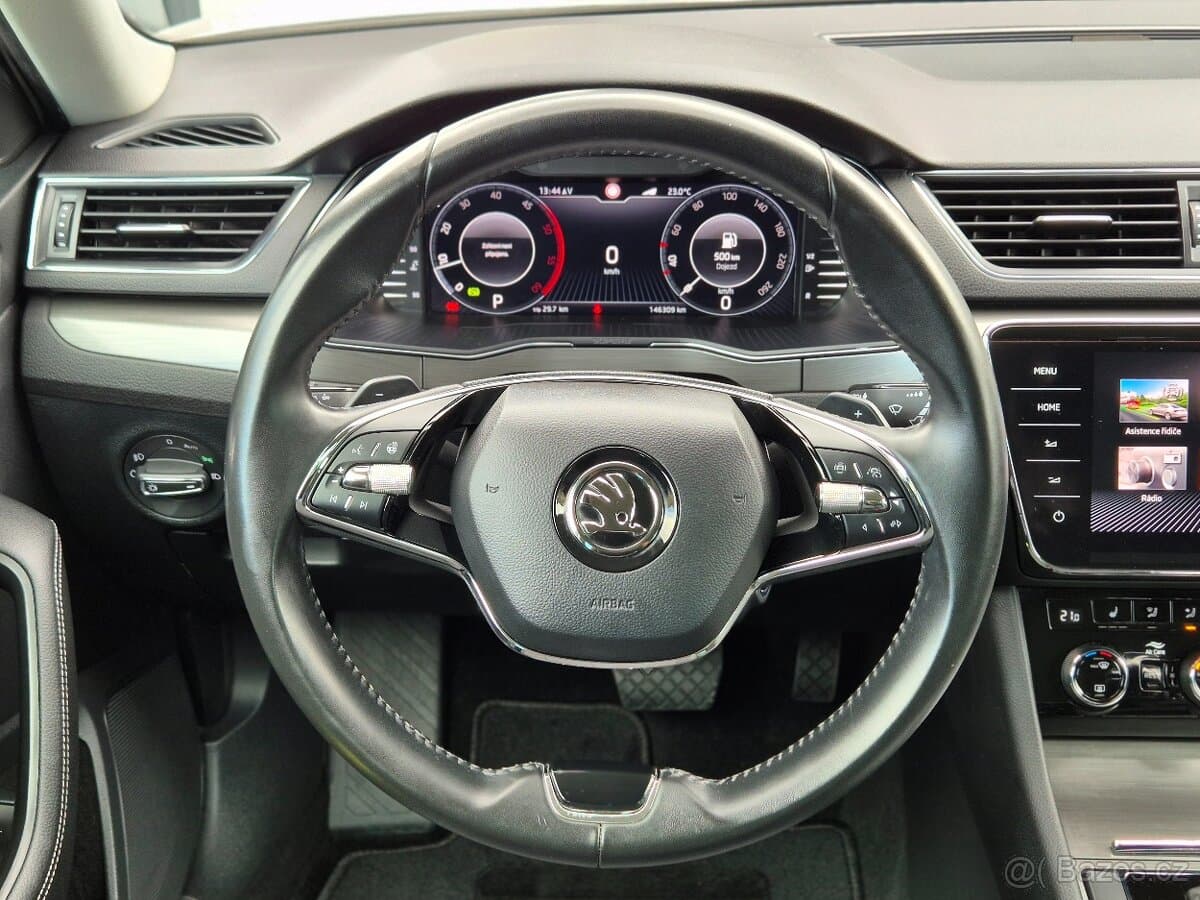 2020 Škoda SUPERB - 12
