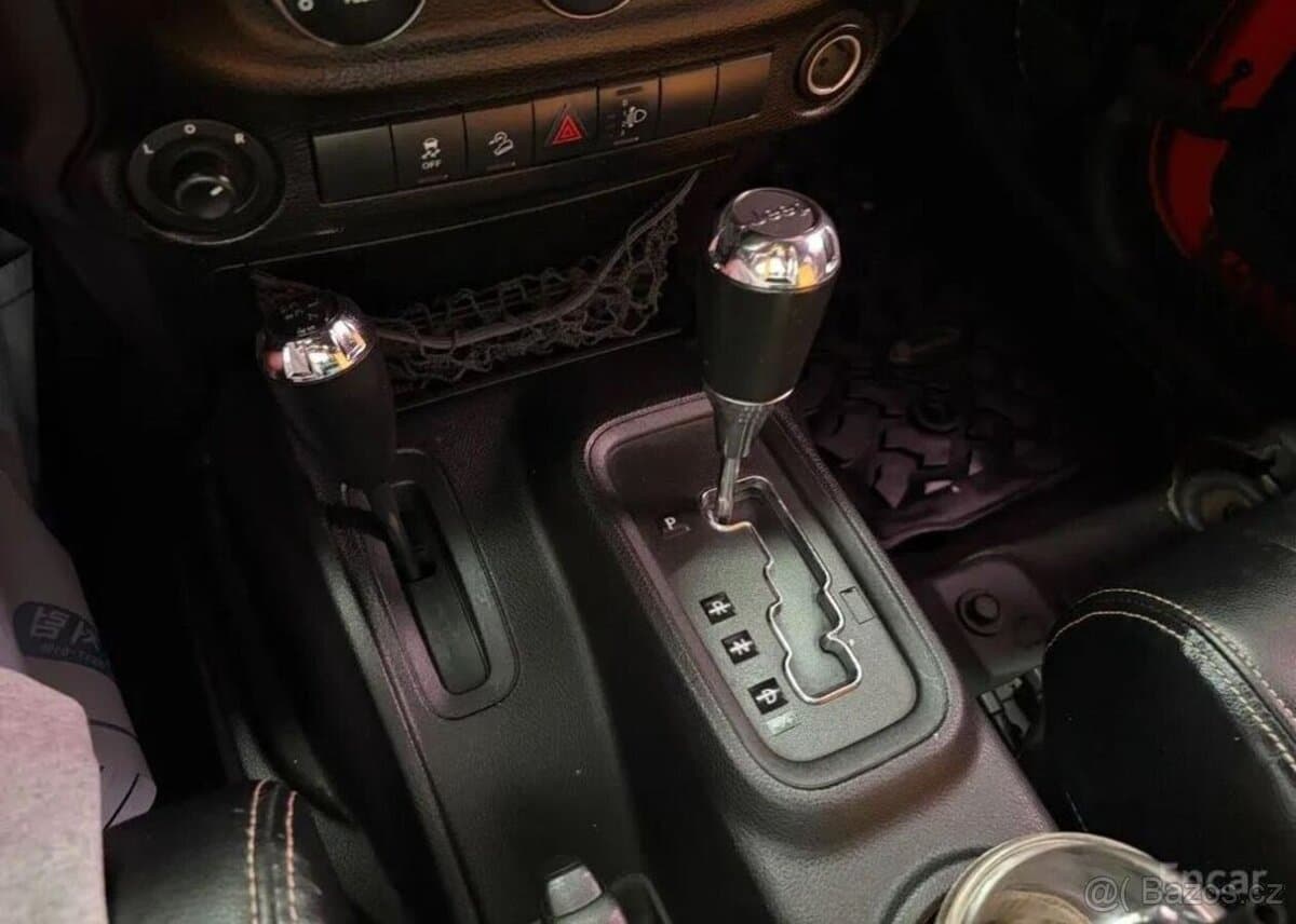 2013 Jeep WRANGLER - 12