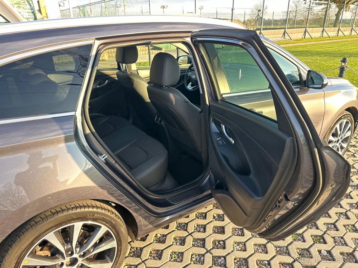 2019 Hyundai i30 - 12