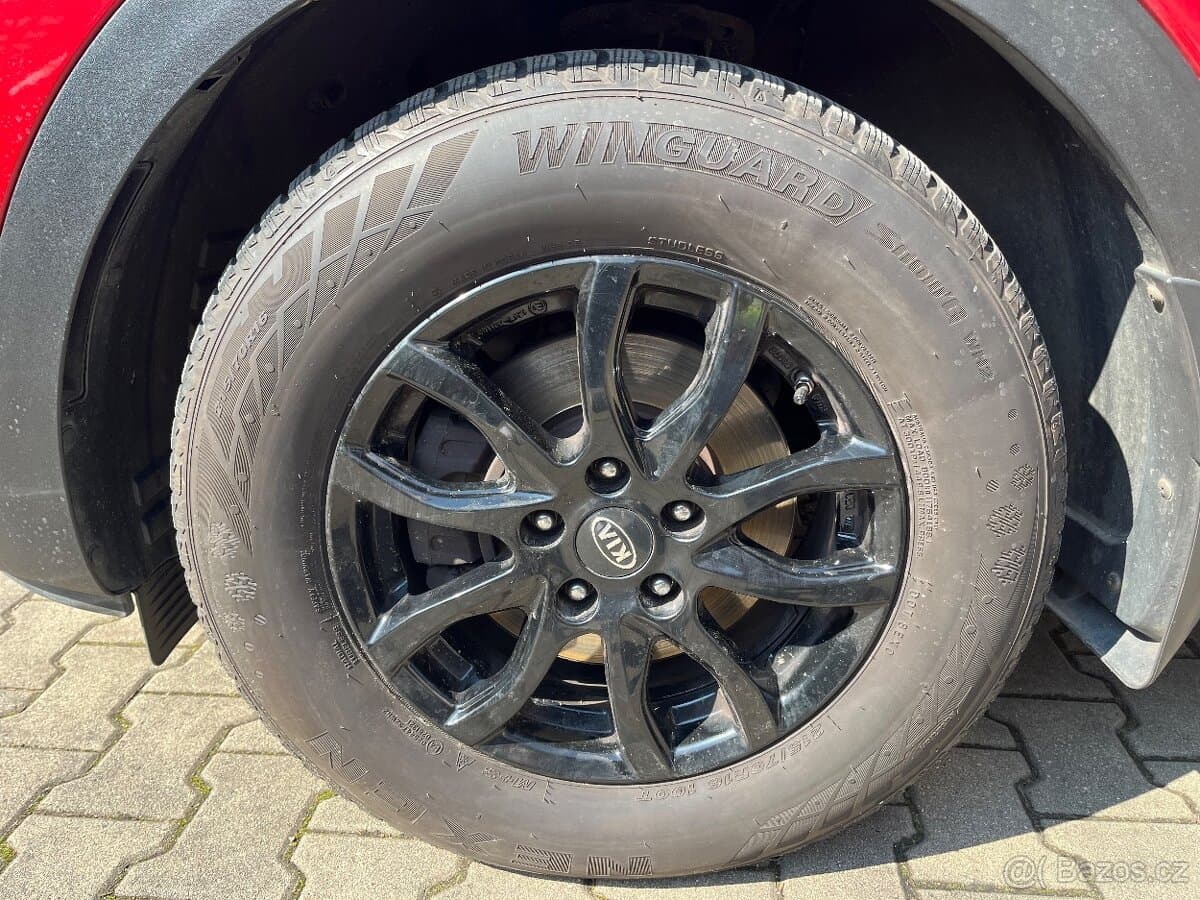 2017 Kia SPORTAGE - 12