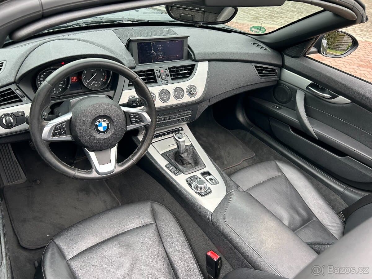 2009 BMW Z4 - 12