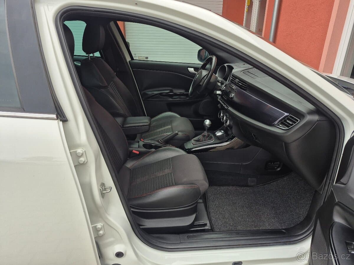 2010 Alfa Romeo GIULIETTA - 12