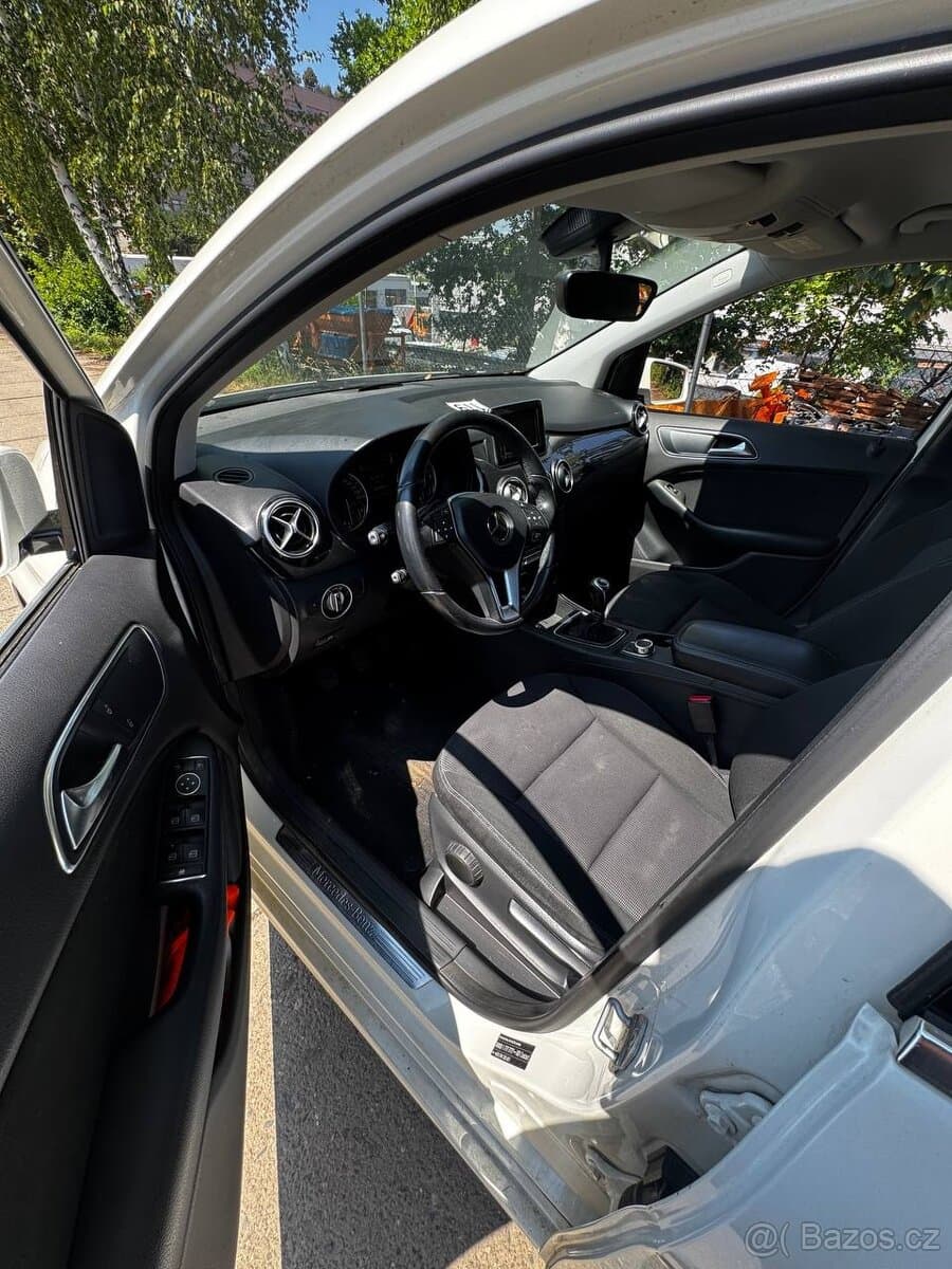 2012 Mercedes-Benz OSTATNÍ - 12