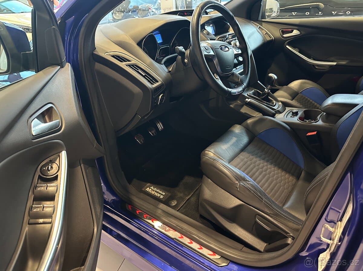 2013 Ford FOCUS - 12