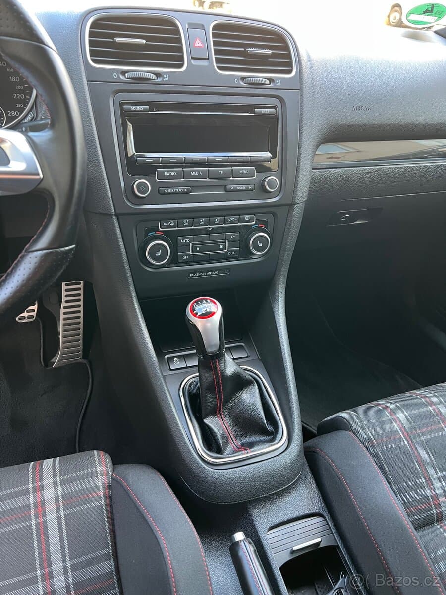 2012 Volkswagen GOLF - 12