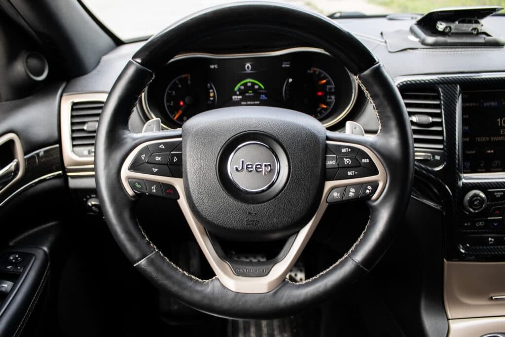 2015 Jeep CHEROKEE - 12