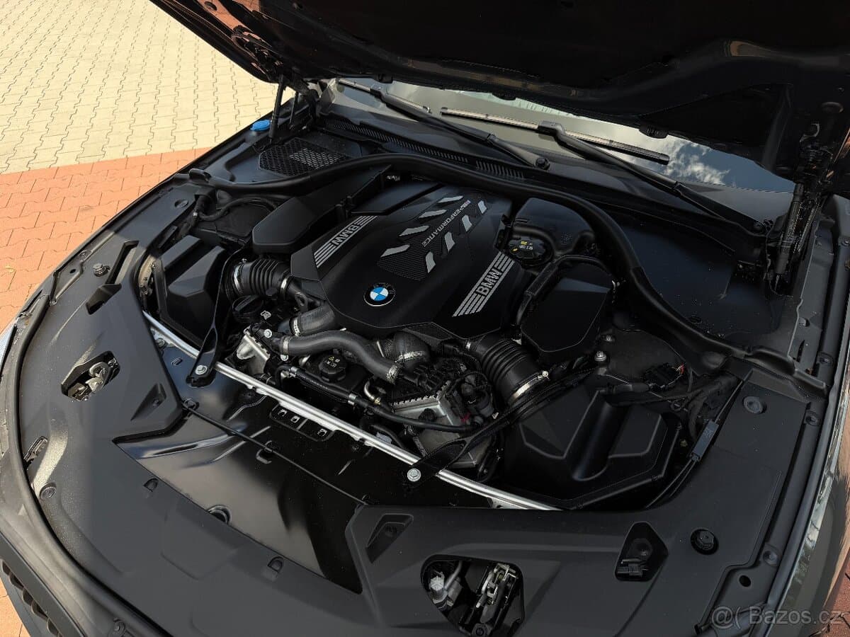 2025 BMW M8 - 12
