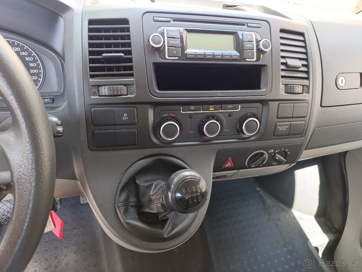 2010 Volkswagen TRANSPORTER - 12
