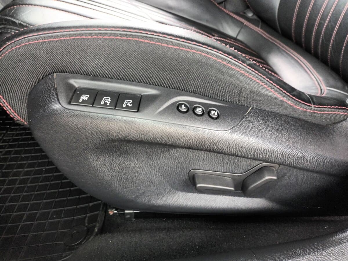 2018 Peugeot 308 - 12