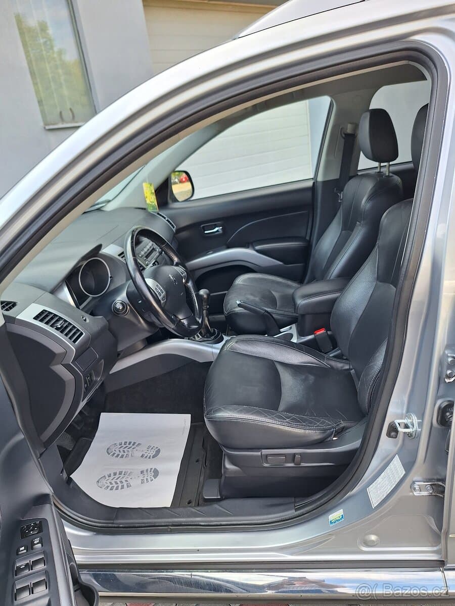 2009 Peugeot 4007 - 12