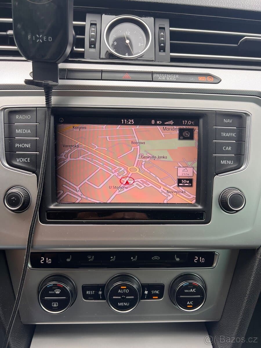 Volkswagen PASSAT - 12