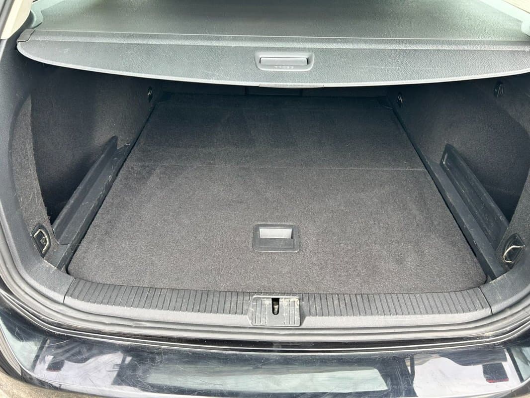 2015 Volkswagen PASSAT - 12