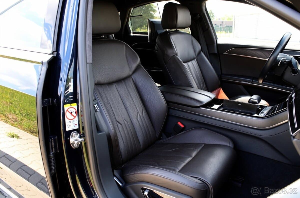 Audi A8 - 12