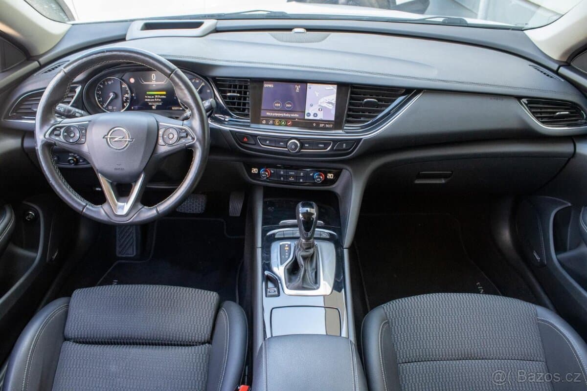 2020 Opel INSIGNIA - 12