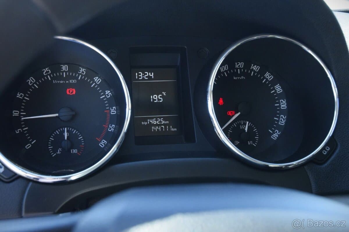 2015 Škoda YETI - 12