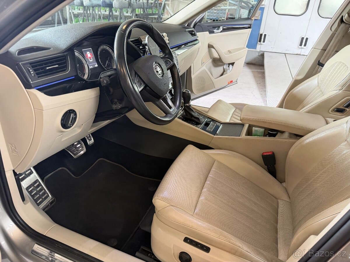 2017 Škoda SUPERB - 12